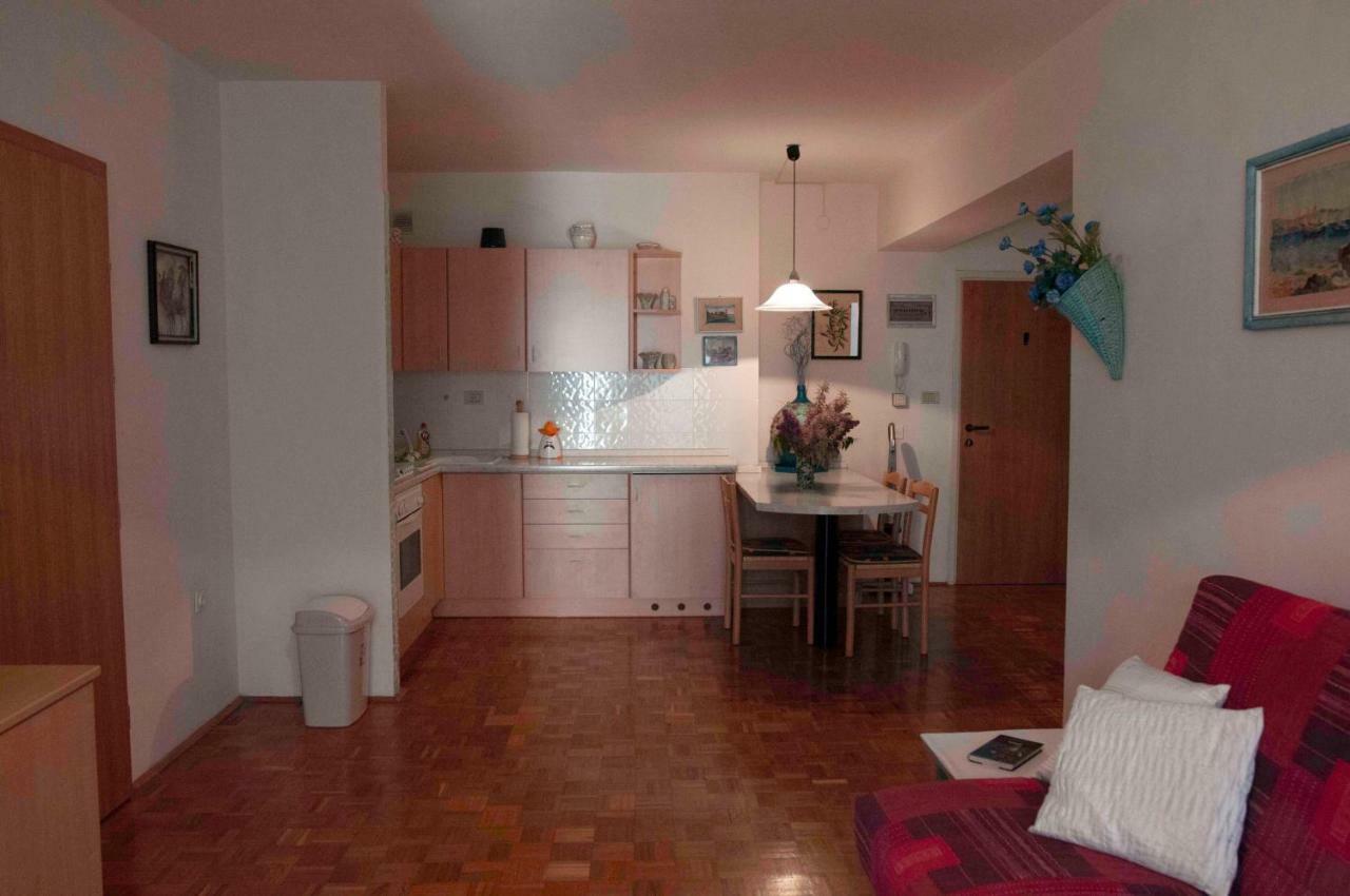 Spacious Balcony Apartment Piran Exterior photo